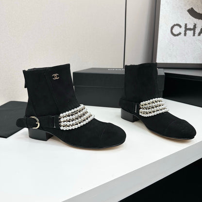 25 New sheepskin boots
