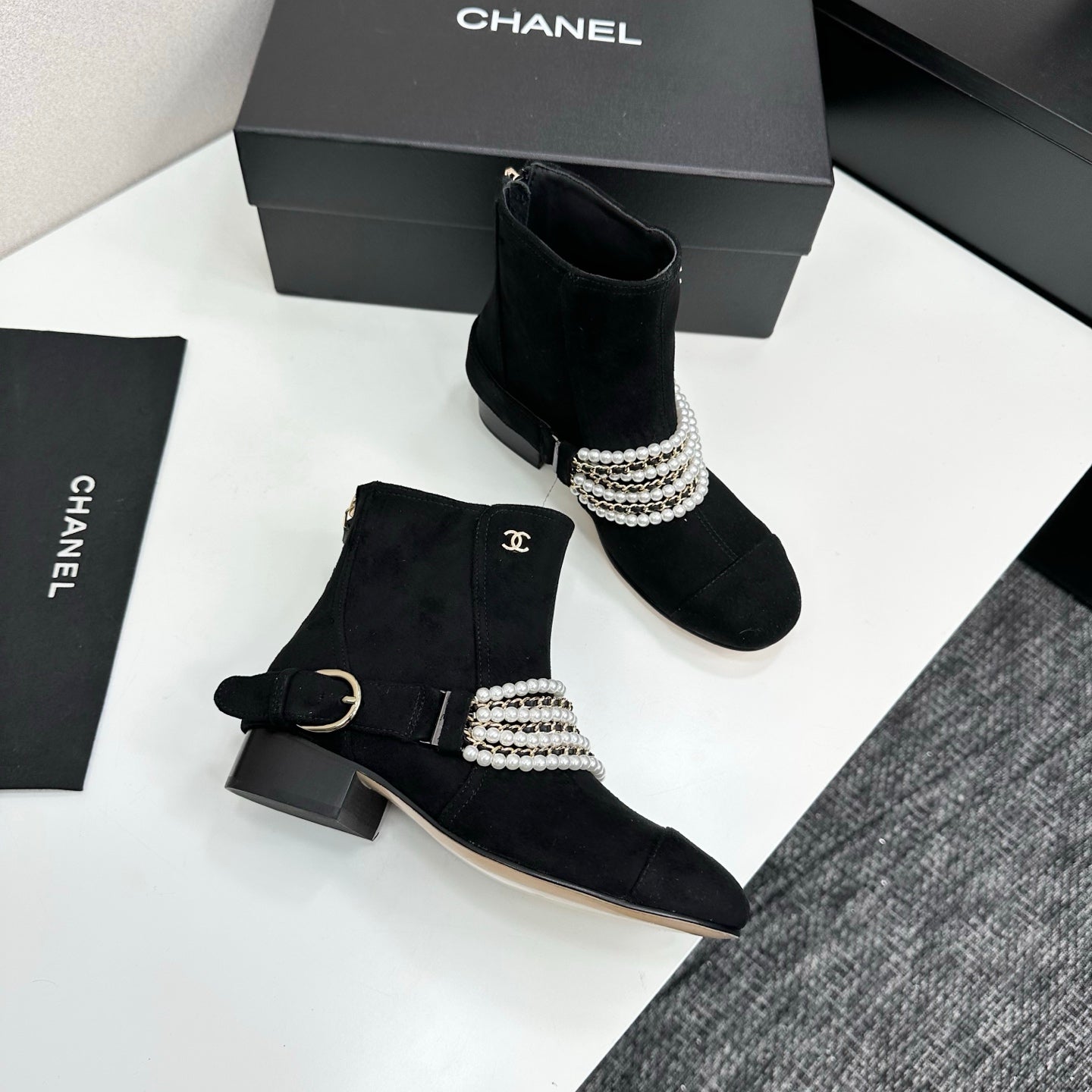 25 New sheepskin boots