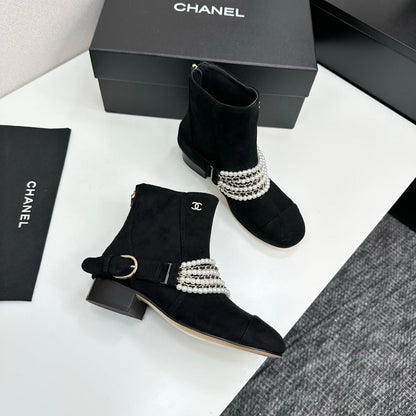 25 New sheepskin boots