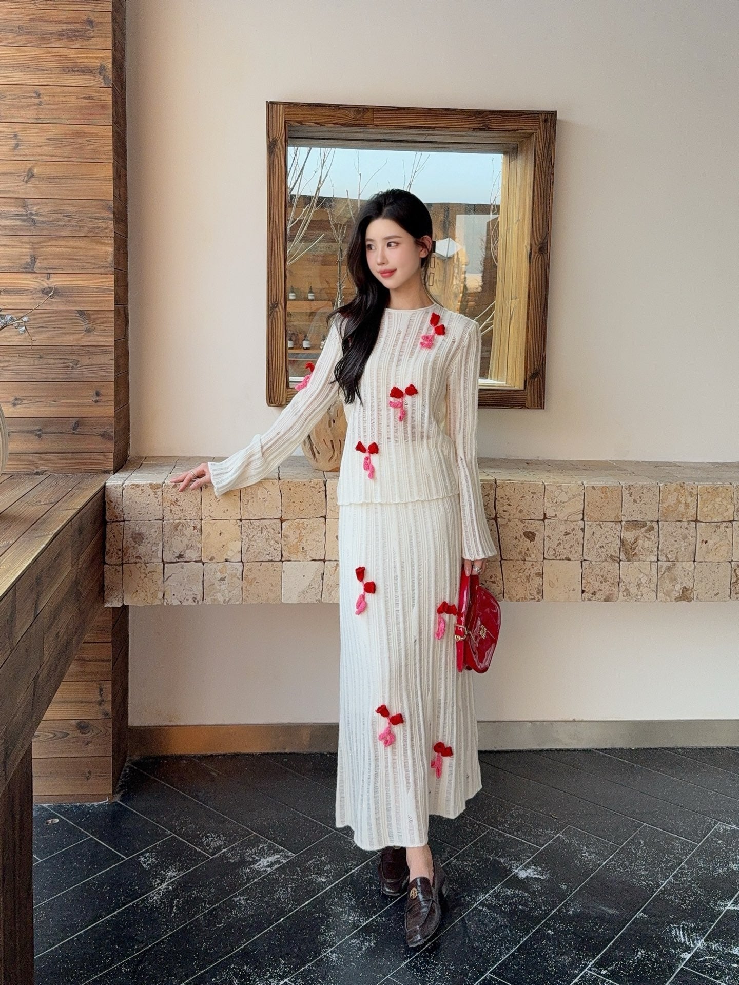 25fw new wool round neck sweater with skirt suit
