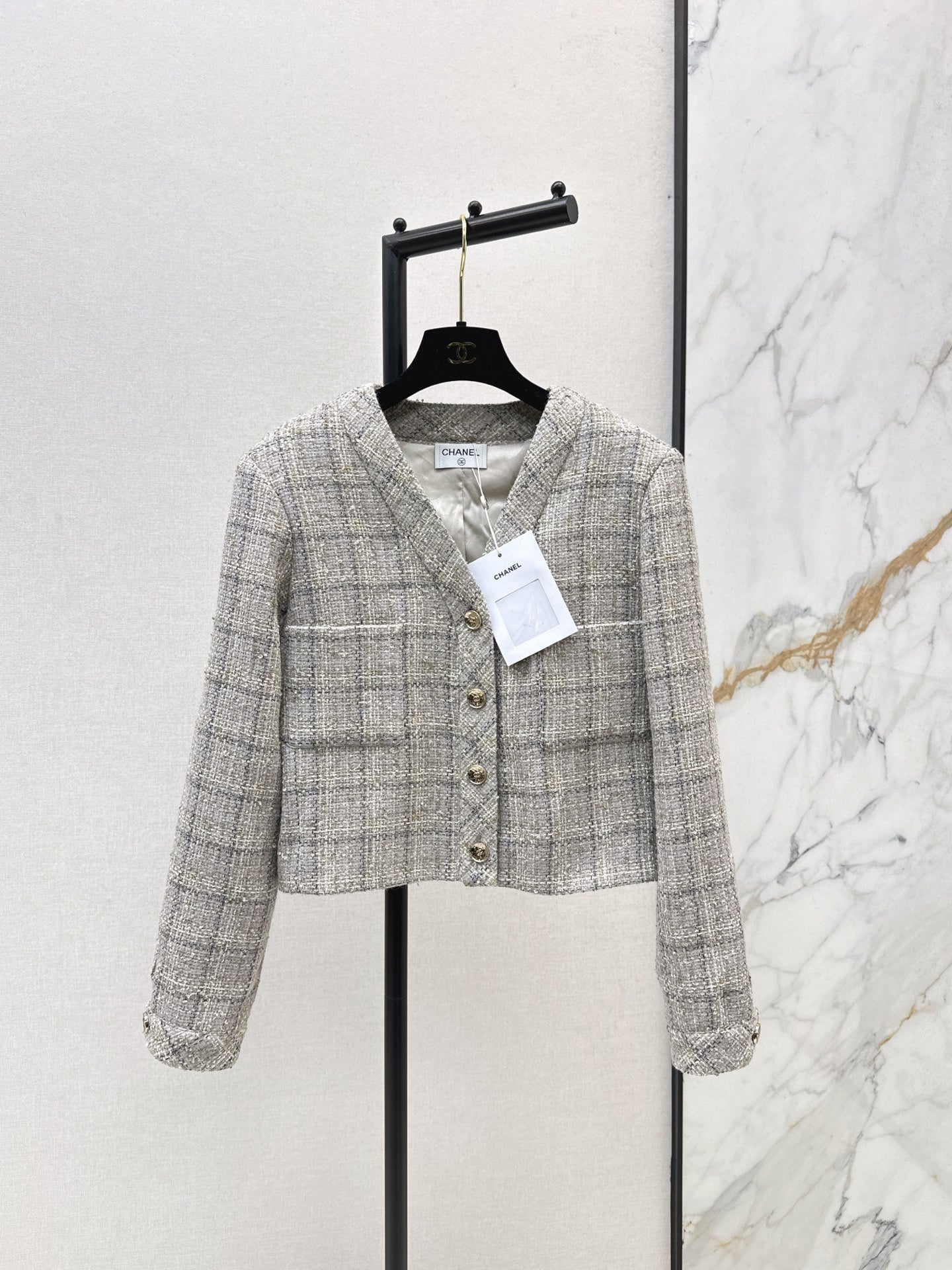 25 New V-neck woven jacket