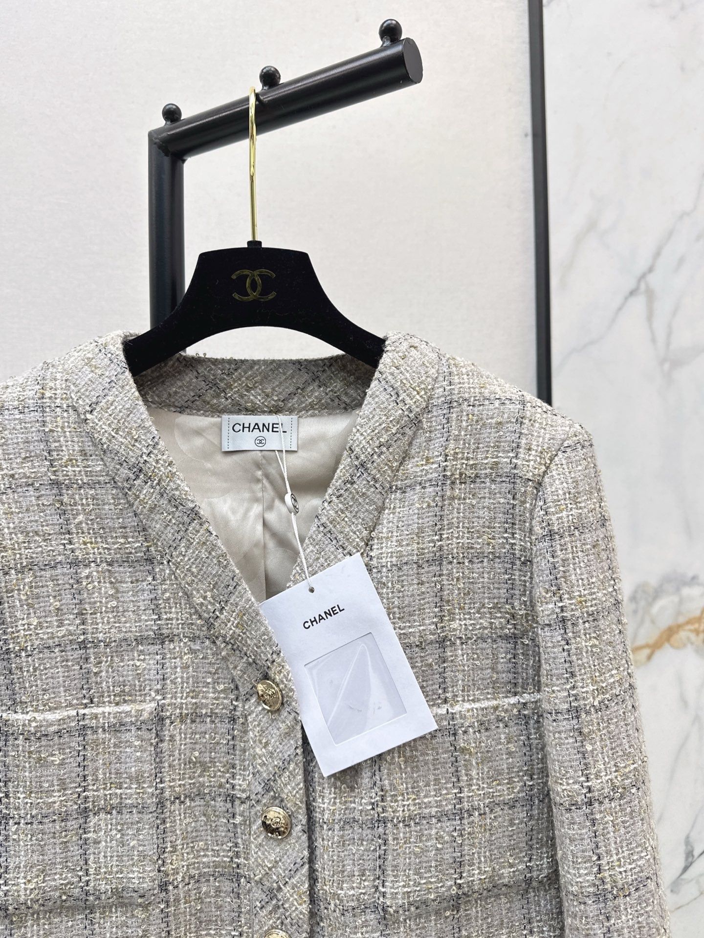 25 New V-neck woven jacket