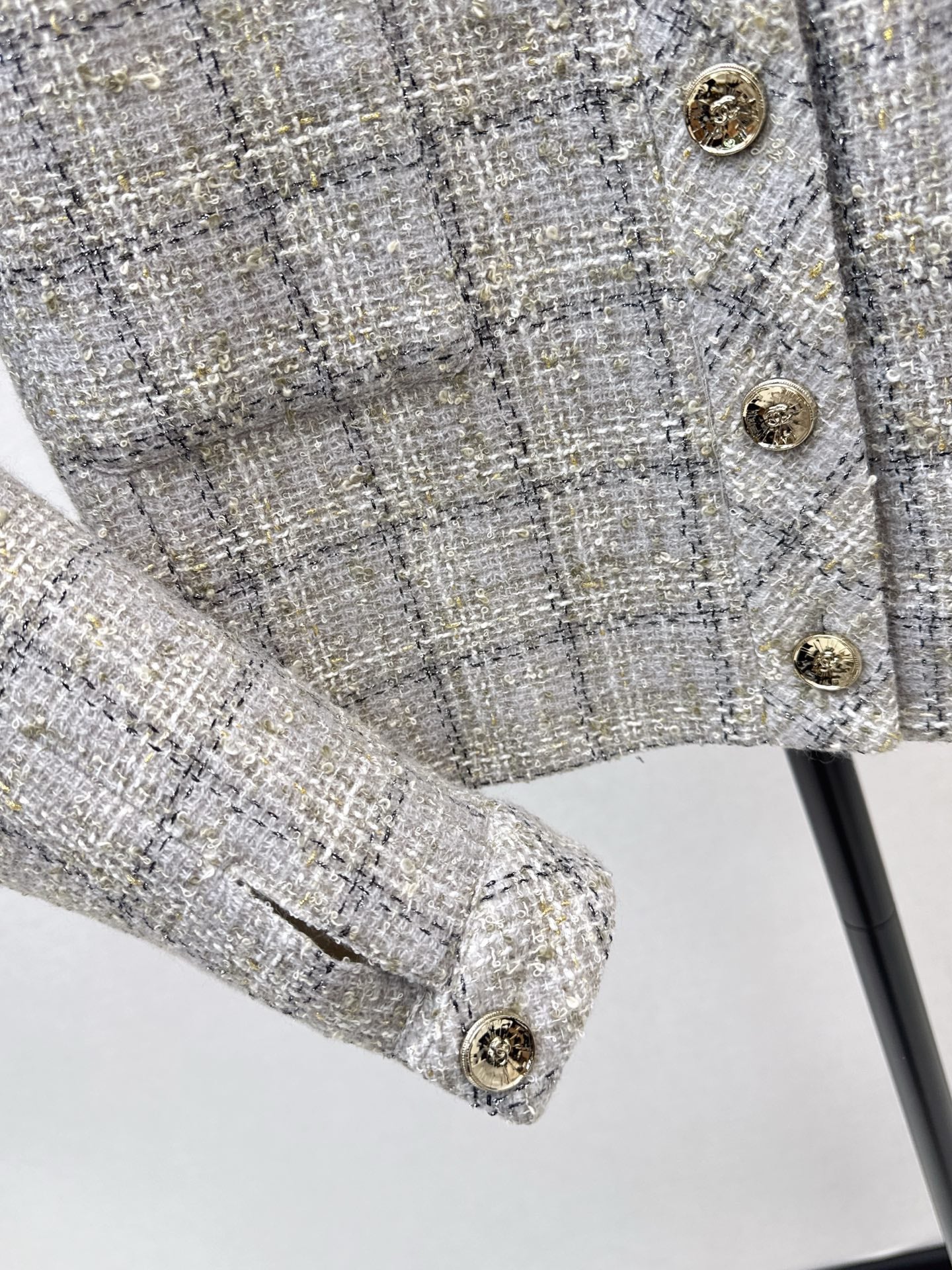 25 New V-neck woven jacket