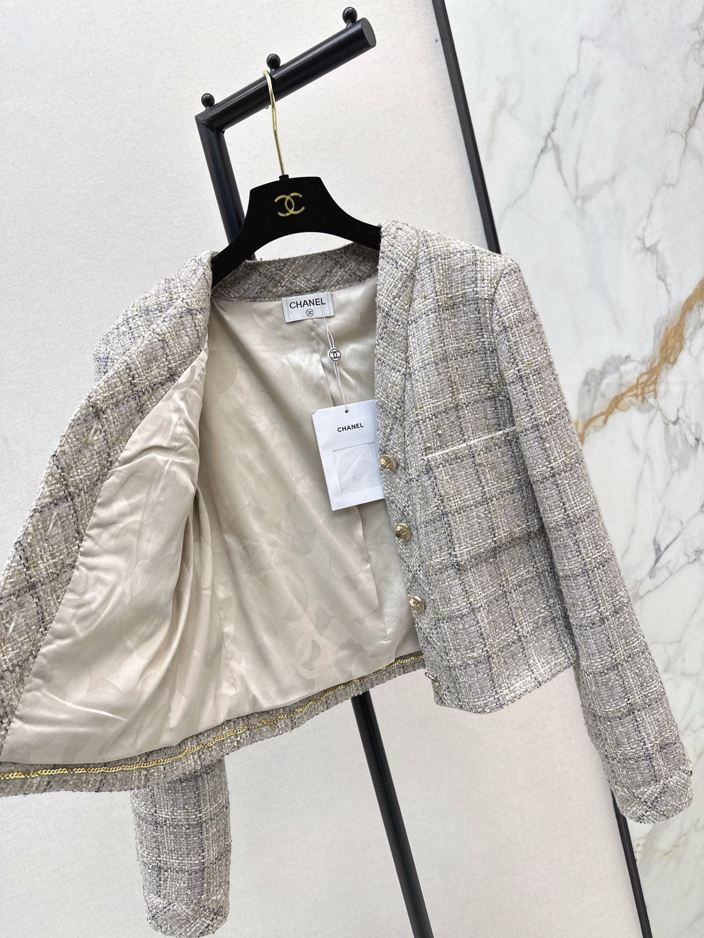 25 New V-neck woven jacket