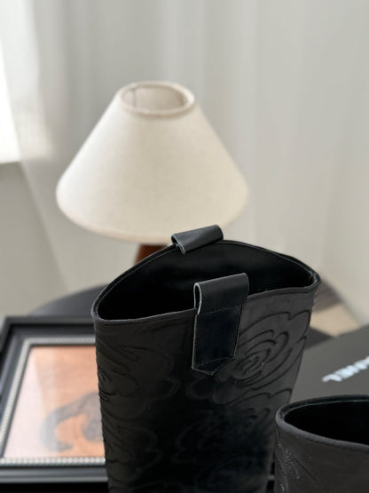25K new rose-printed biker boots