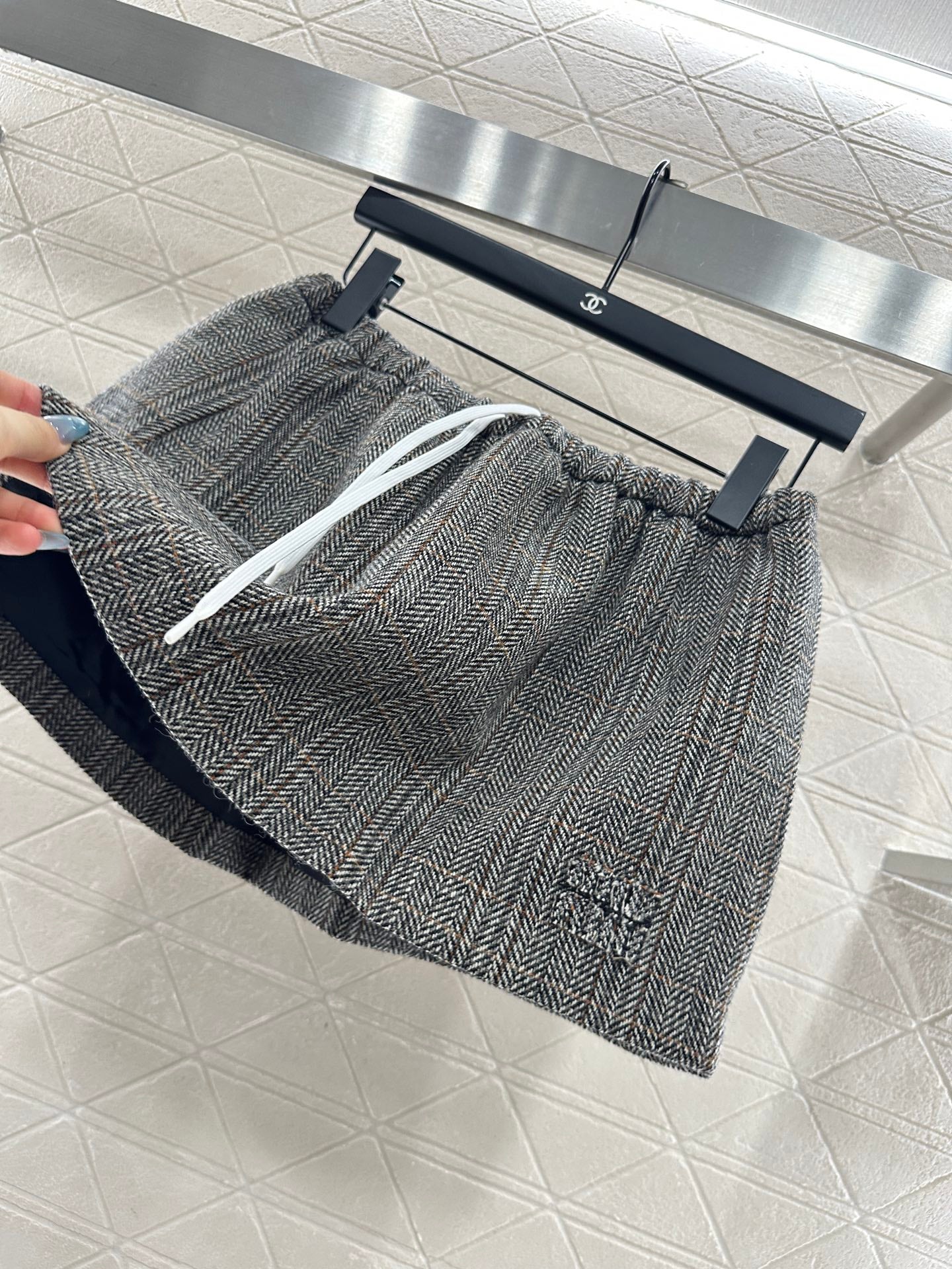 25 Plaid drawstring imitation wool mini skirt